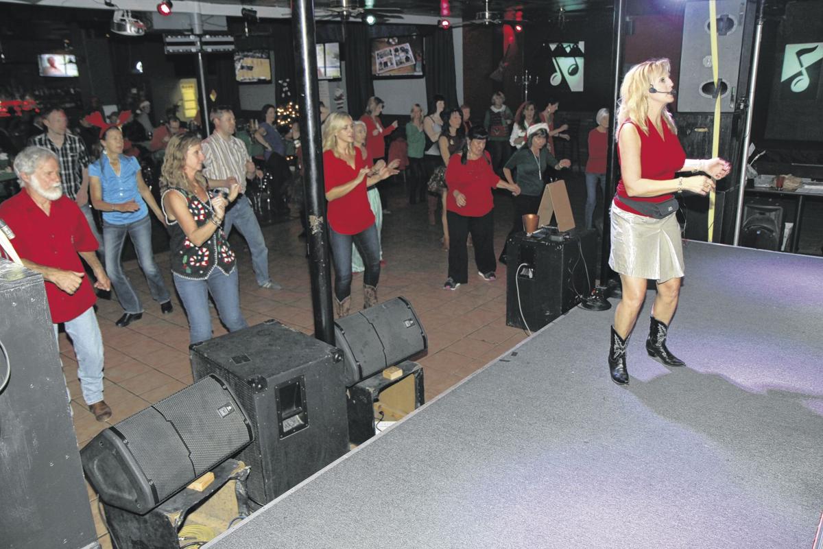 Ahwatukee Line Dancers Find A Welcoming Home At Cactus Jack S Bar Arts Life Ahwatukee Com