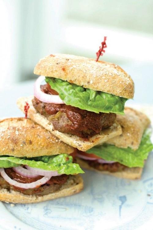 Caramelized onion barbecue burgers