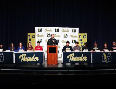 Desert Vista Athletes Sign Nli On Signing Day Sports Ahwatukee Com