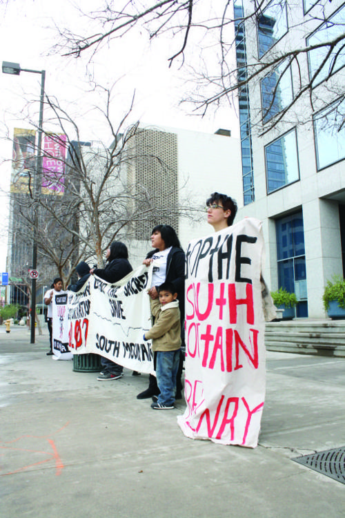 Anti-freeway demonstrators
