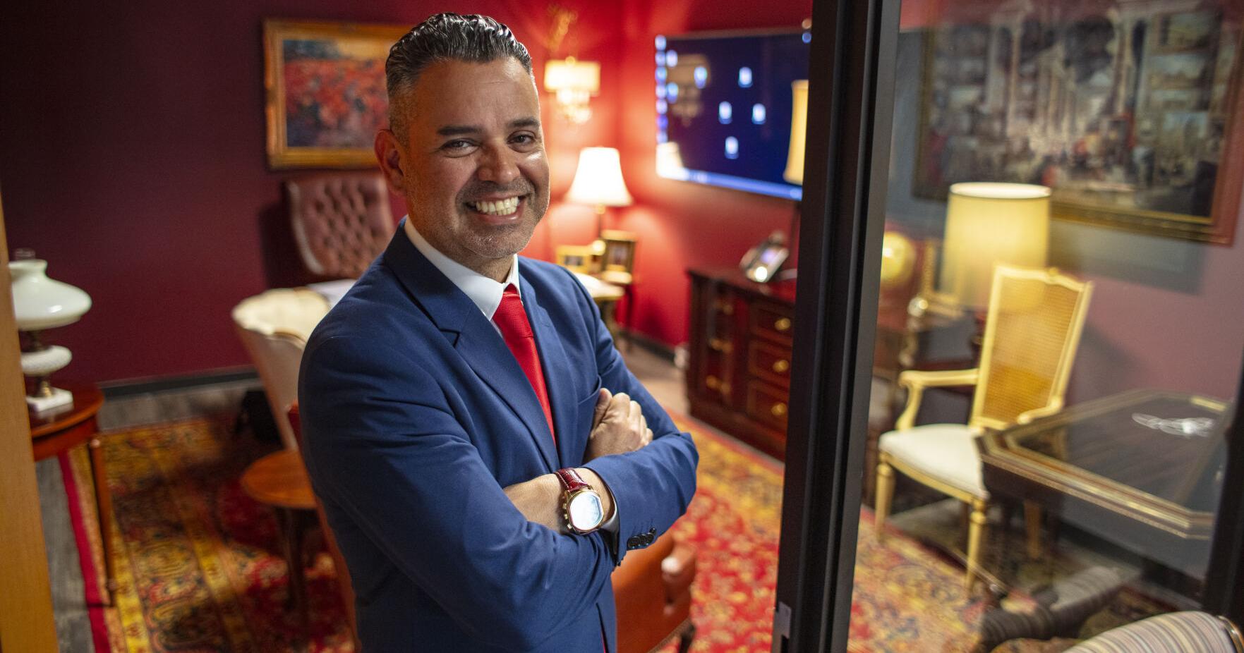 Ahwatukee financial planner looks for a few good men – and women - Vimarsana News