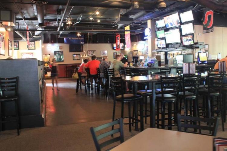 Bleachers Sports Grill celebrates 5 years in Ahwatukee Money