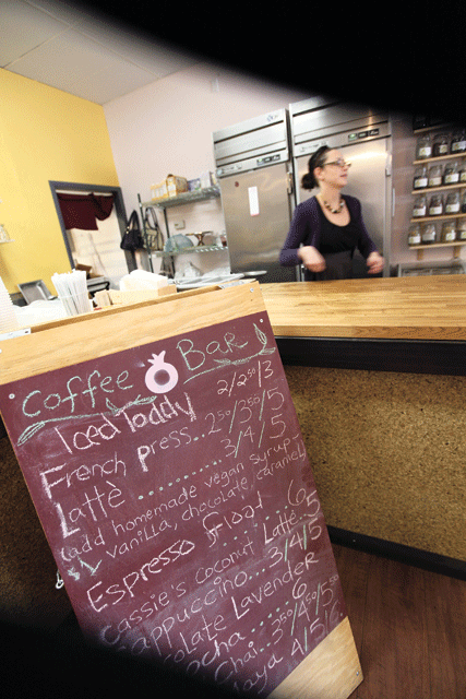 Vegetarian restaurant draws health-conscious crowds in AF