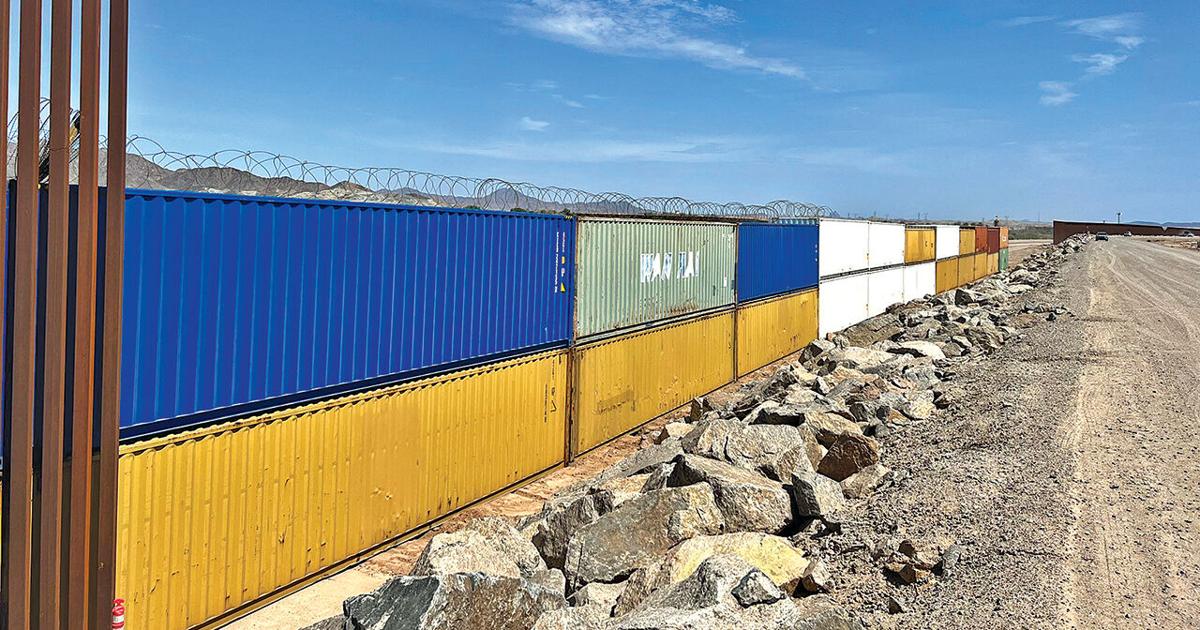Container Border State trying to sell ‘border wall’ containers | News | ahwatukee.com