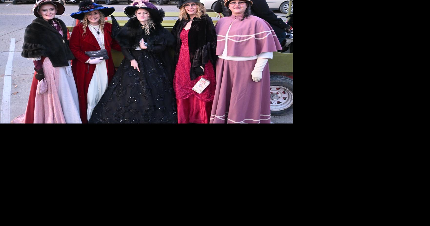 Victorian Stroll Saturday, December 3 News