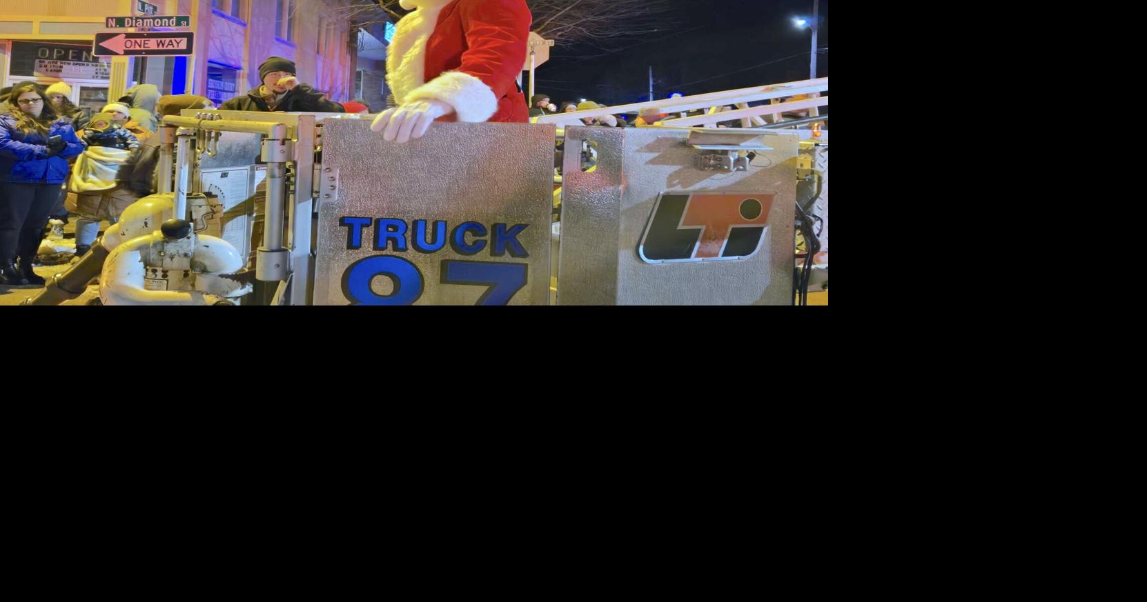 Two communities get in the Christmas spirit with holiday celebrations ...
