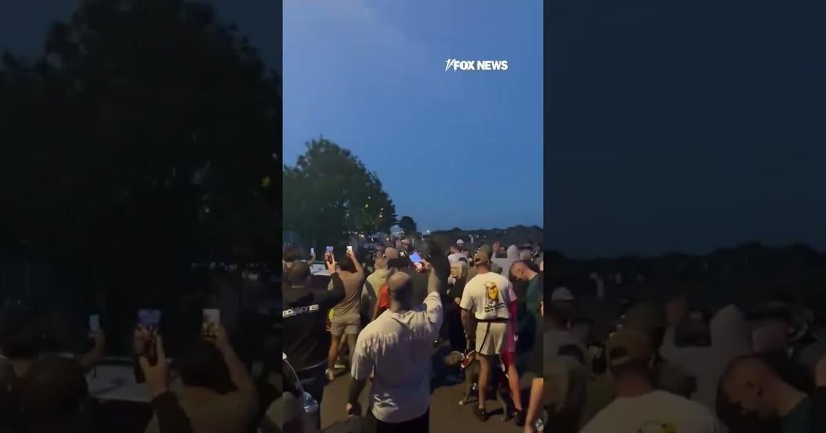 Massive protest ERUPTS after migrant boat reaches UK coast #shorts #foxnews #world