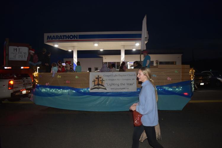 Altavista decks the streets with Christmas parade Multimedia