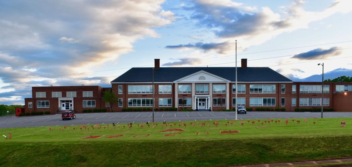 Altavista High School Faculty honor seniors