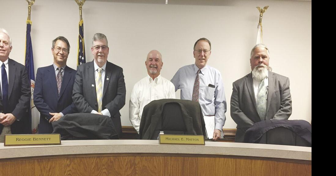 Altavista council presents award to Fore for participation in Short