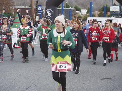 Deck the Heels run raises funds for children s cancer needs News