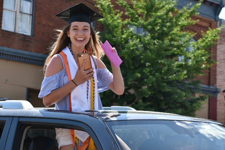 Altavista fetes 2020 grads with parade News