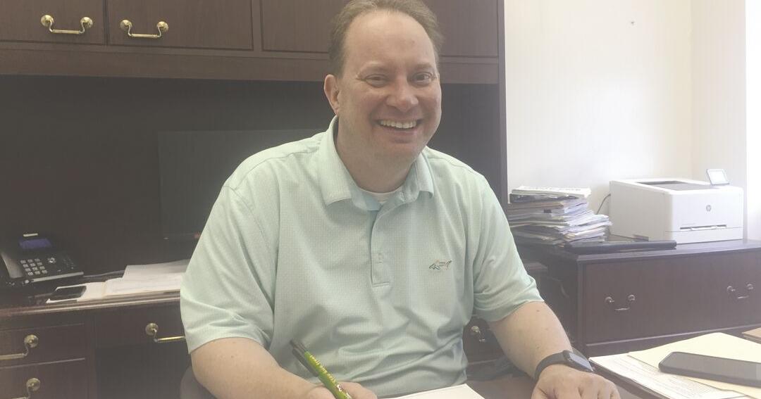 ACS says goodbye to Principal Ron Proffitt - Vimarsana News