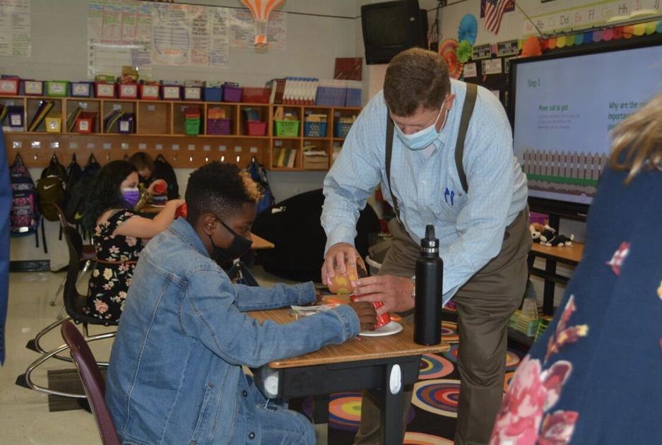 State officials visit local school for teacher ...