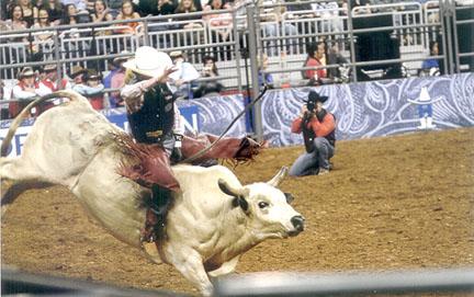 Rowdy puts his bull riding skills to the test with PBR's Douglas Duncan 