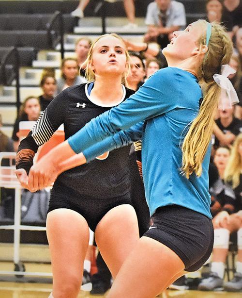 Lady Yellowjackets split first two matches