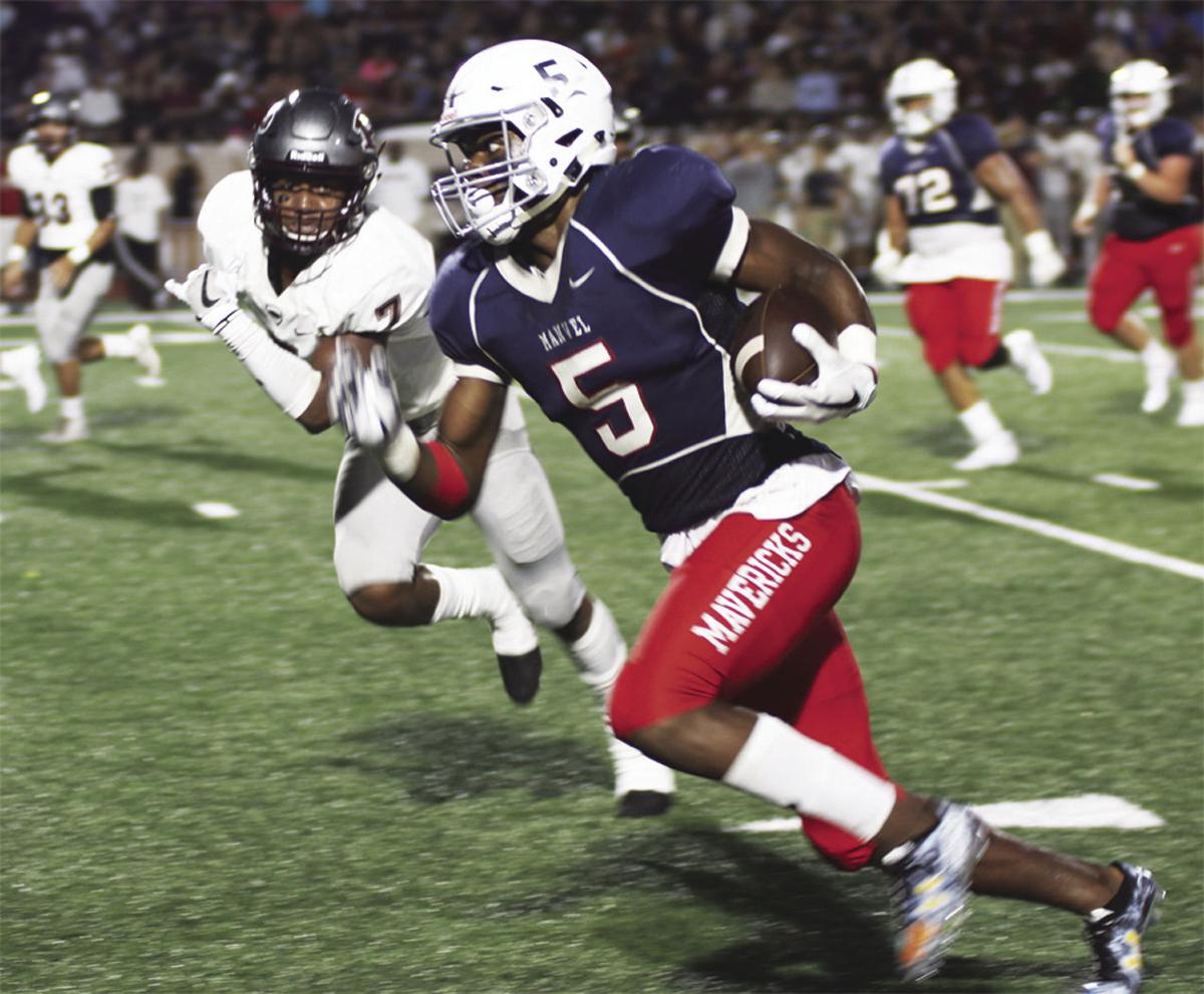 Runnin Mavs Gash Pearland 45 7 In Opener Sports Alvinsun Net