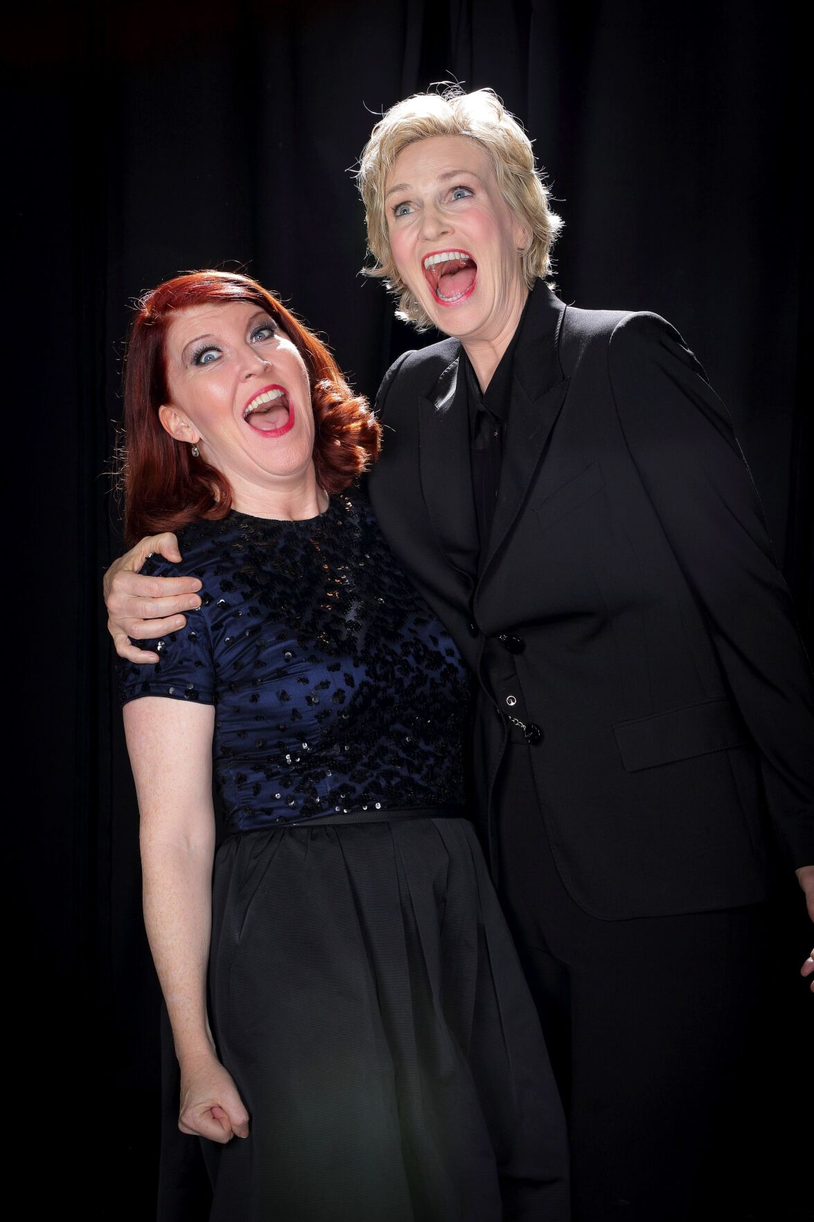 jane lynch kate flannery niagara falls casino