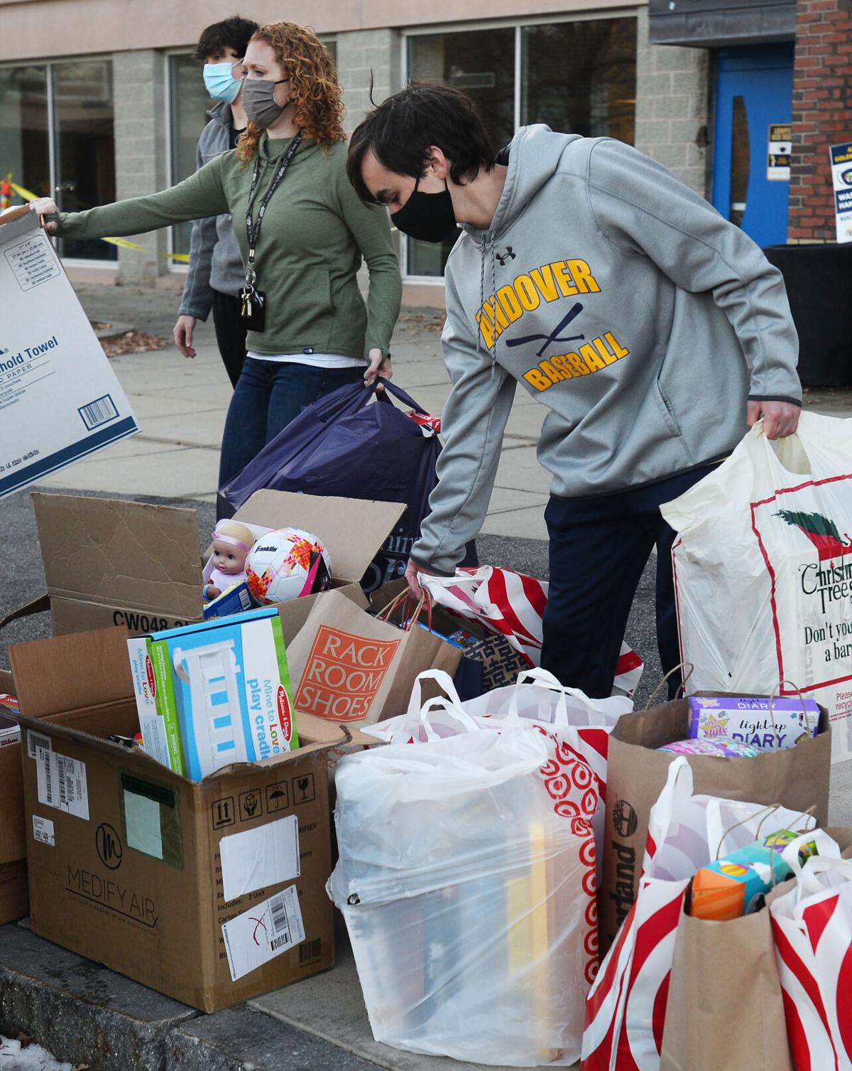 201211_AT_CRU_DONATION_4.JPG