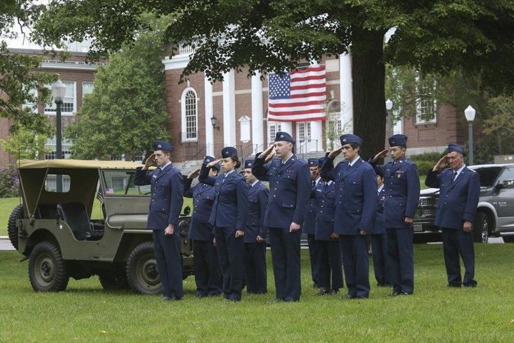 Thousands turn out for Andover Memorial Day services, parade