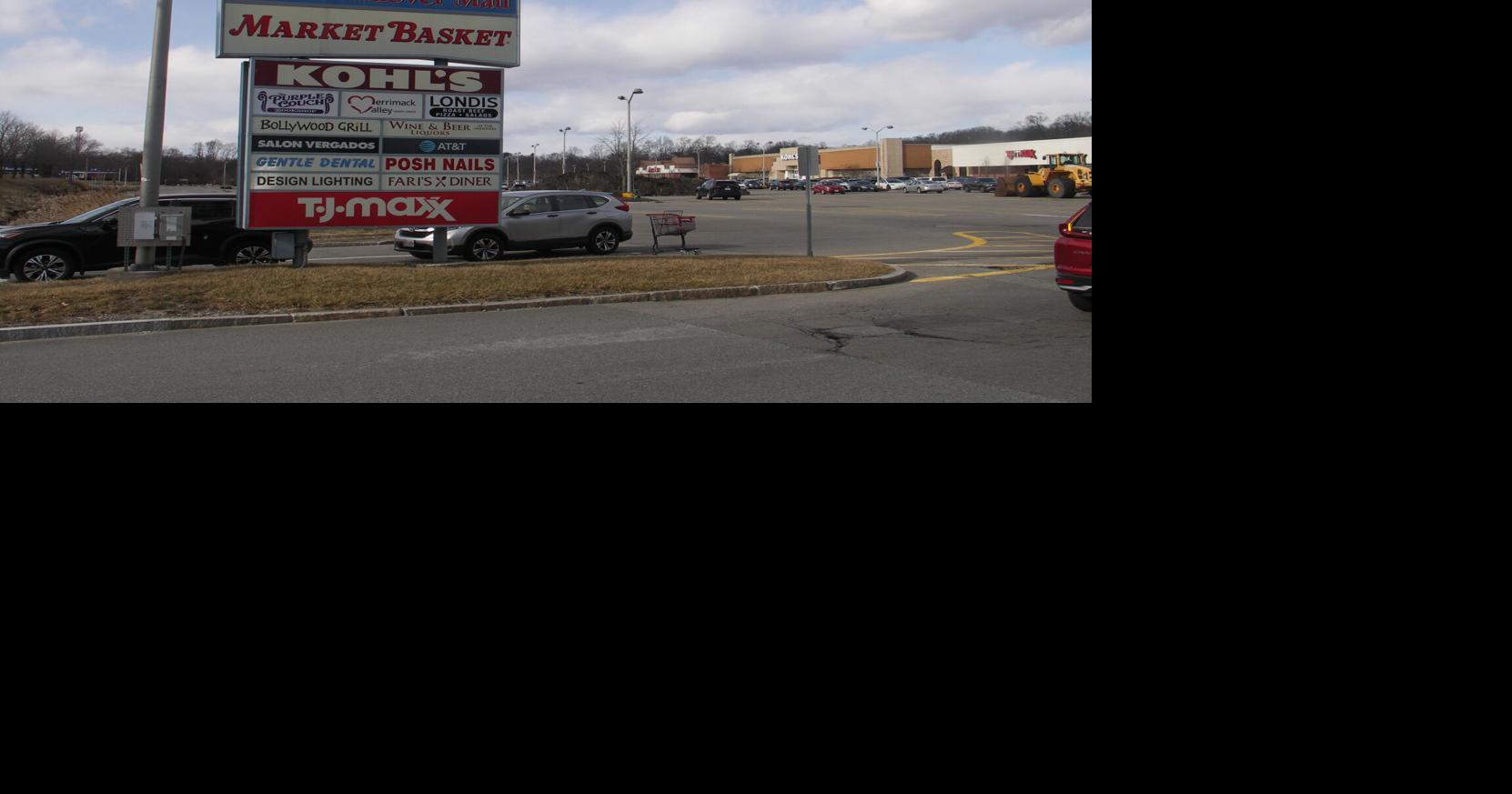 Kohl's closes before swapping locations Business