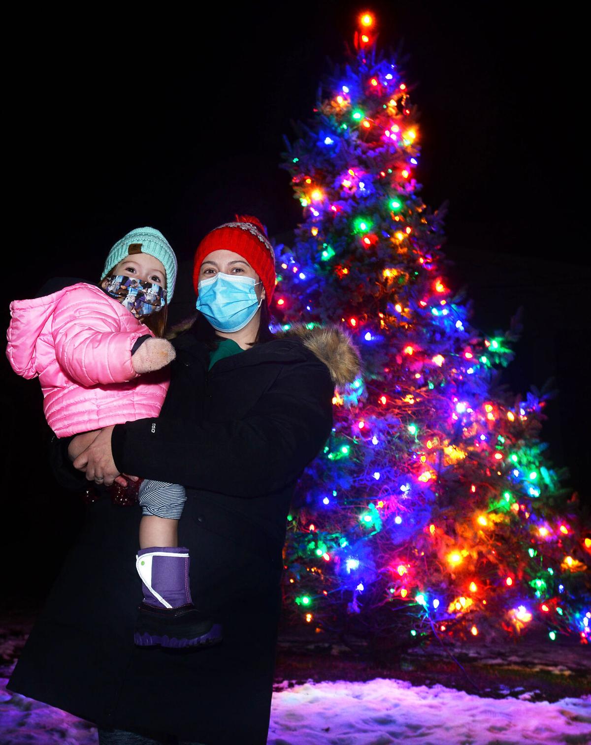 201210_AT_CRU_CandyCaneHunt_2.JPG