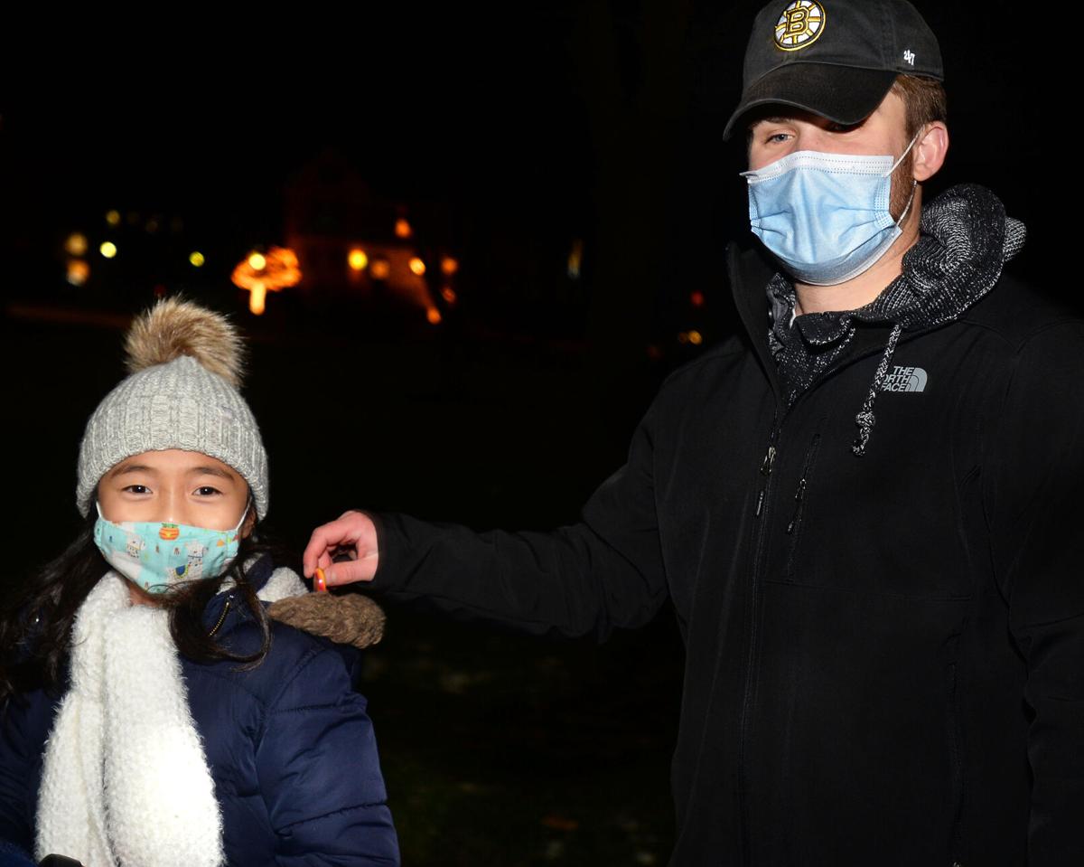 201210_AT_CRU_CandyCaneHunt_7.JPG