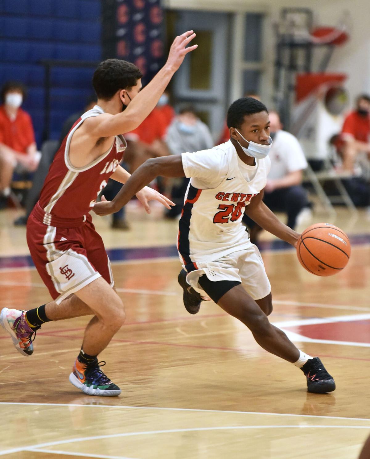 210216_ET_CRU_BoysBasketball_10.jpg