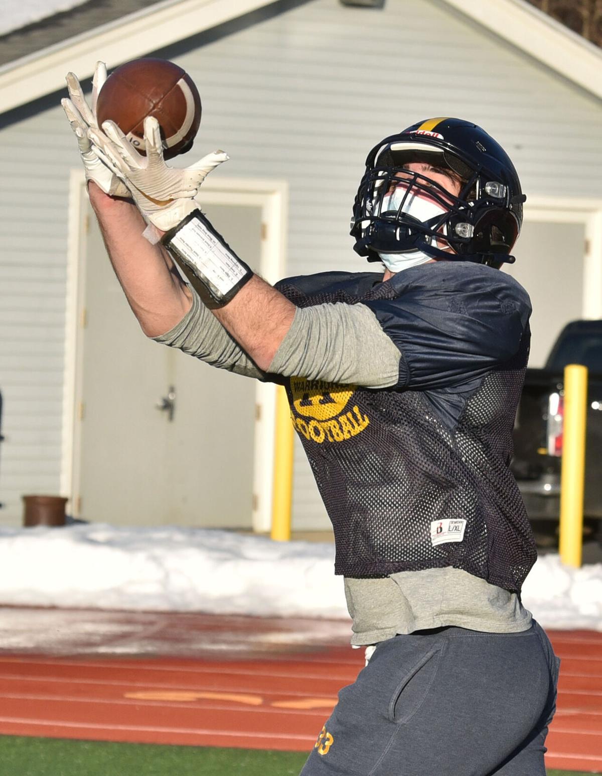 210226_AT_CRU_AndoverFootball_4.jpg