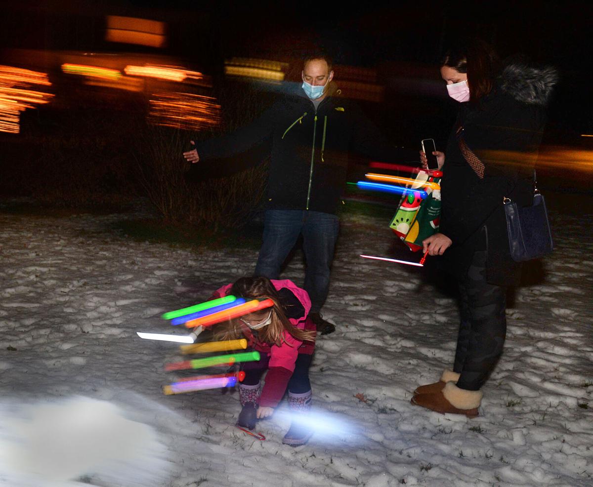 201210_AT_CRU_CandyCaneHunt_15.JPG