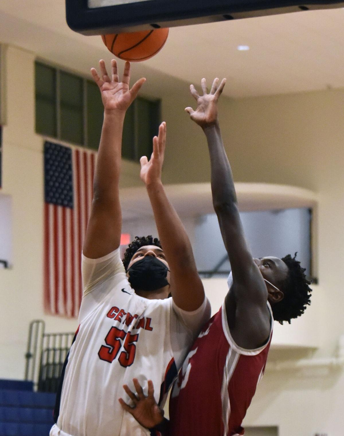 210216_ET_CRU_BoysBasketball_15.JPG