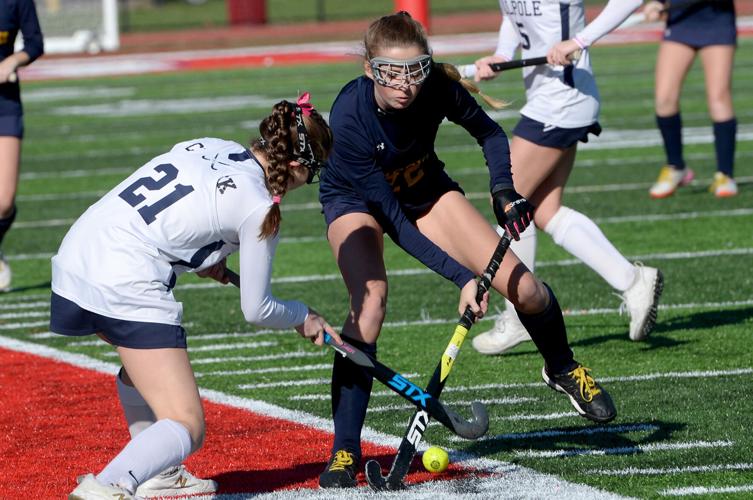 Field hockey wins second straight state title, besting Walpole on