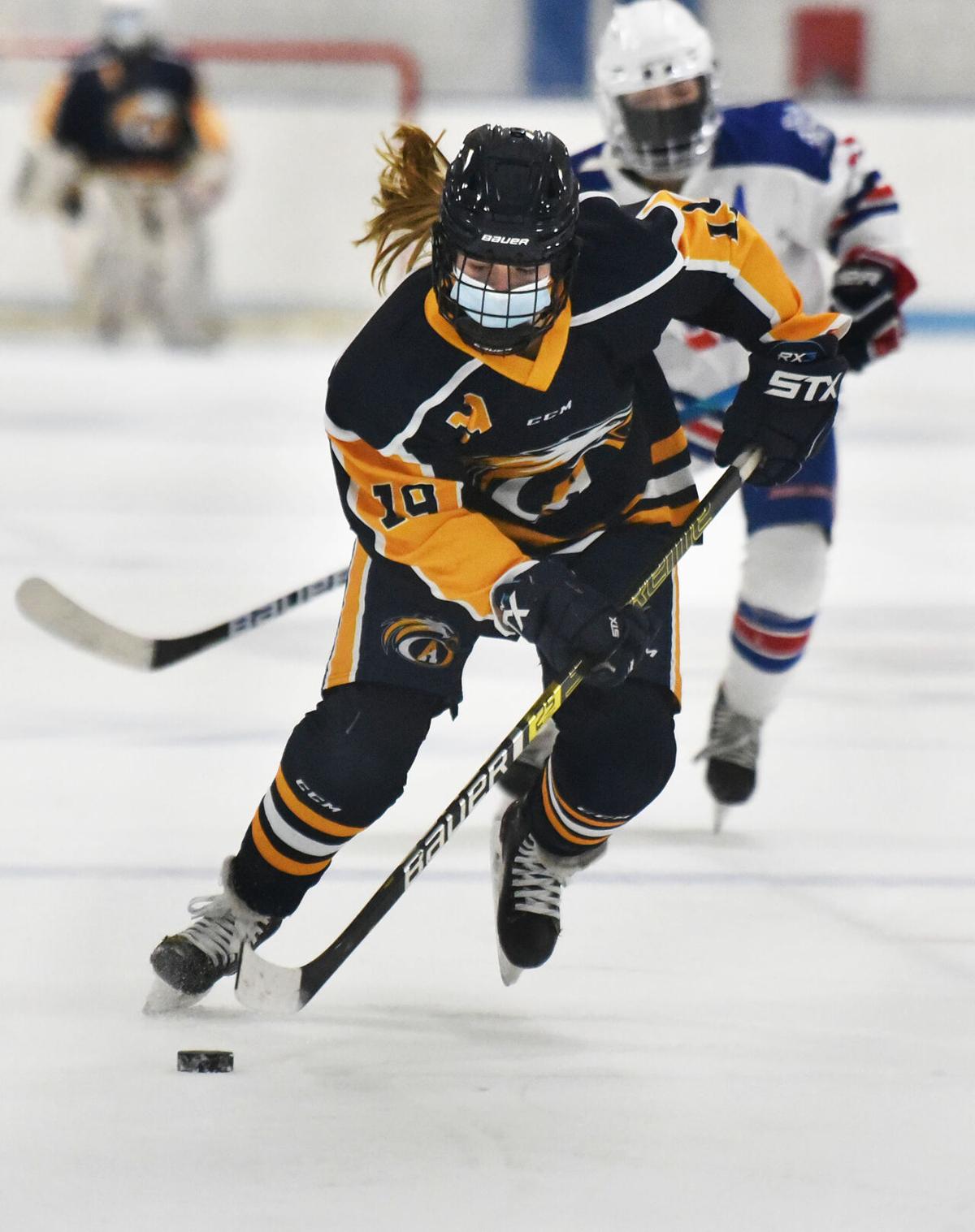 210113_ET_CRU_GIRLSHOCKEY_5.jpg