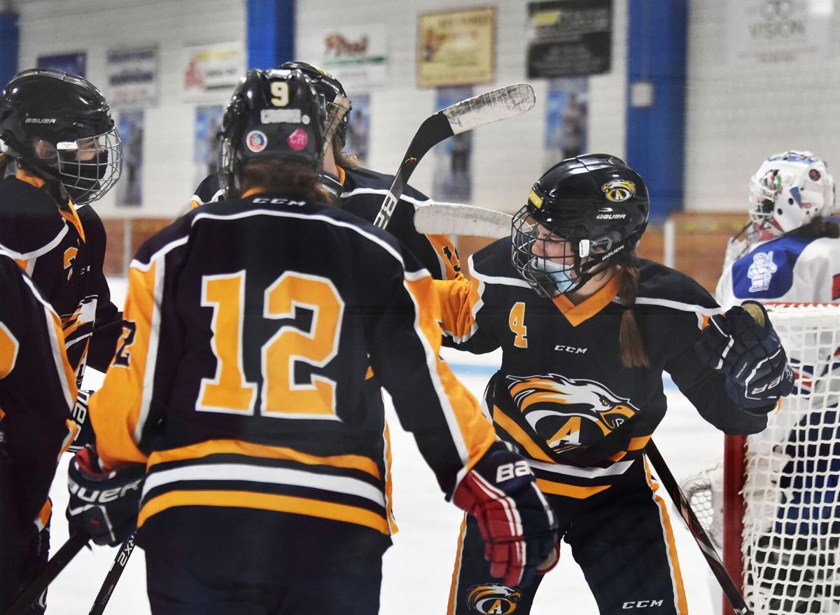 210113_ET_CRU_GIRLSHOCKEY_16.JPG