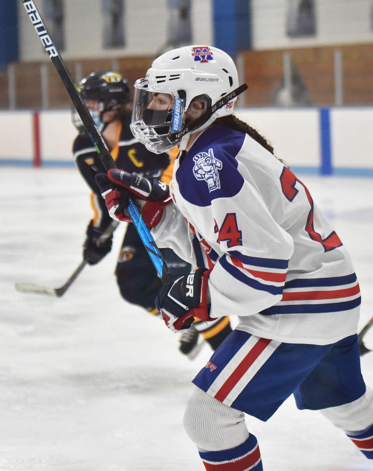 210113_ET_CRU_GIRLSHOCKEY_17.JPG