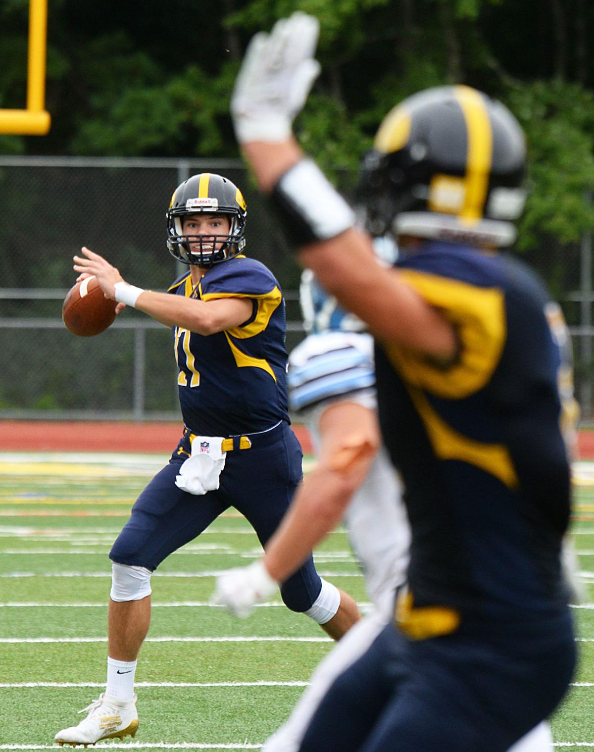 190916_AT_CRU_AHS FOOTBALL_6.JPG