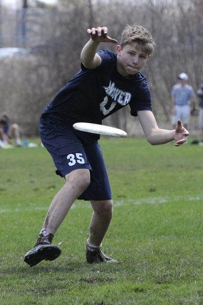 Frisbee plow