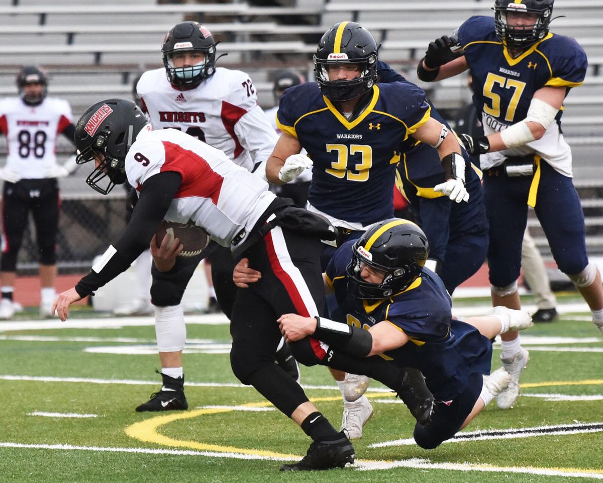 210415_ET_CRU_FOOTBALL_8.jpg
