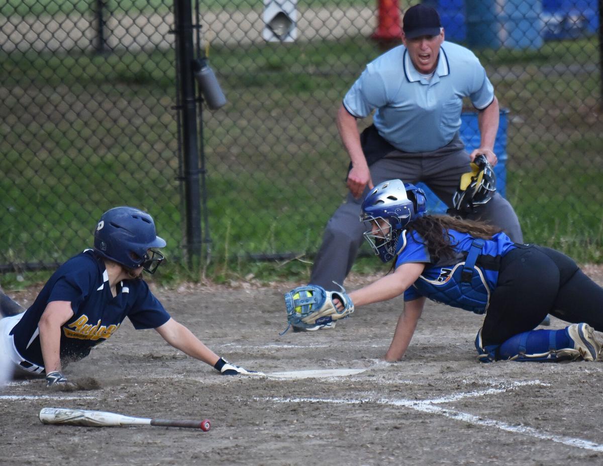 210524_ET_CRU_SOFTBALL_5.JPG