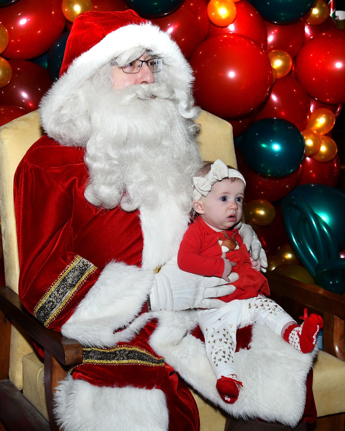 191213_AT_CRU_HOLIDAY HAPPENINGS_1.jpg
