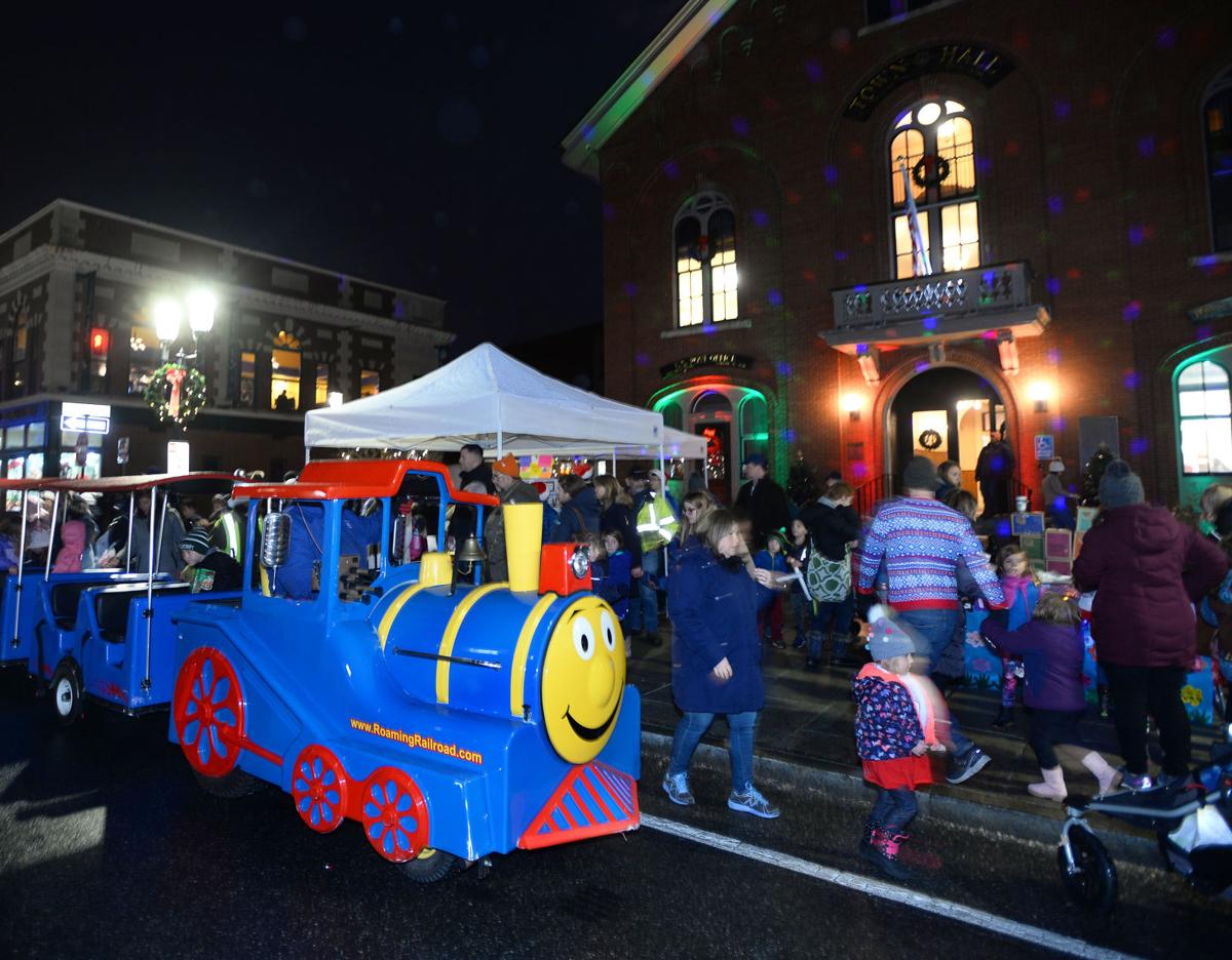 191213_AT_CRU_HOLIDAY HAPPENINGS_4.jpg