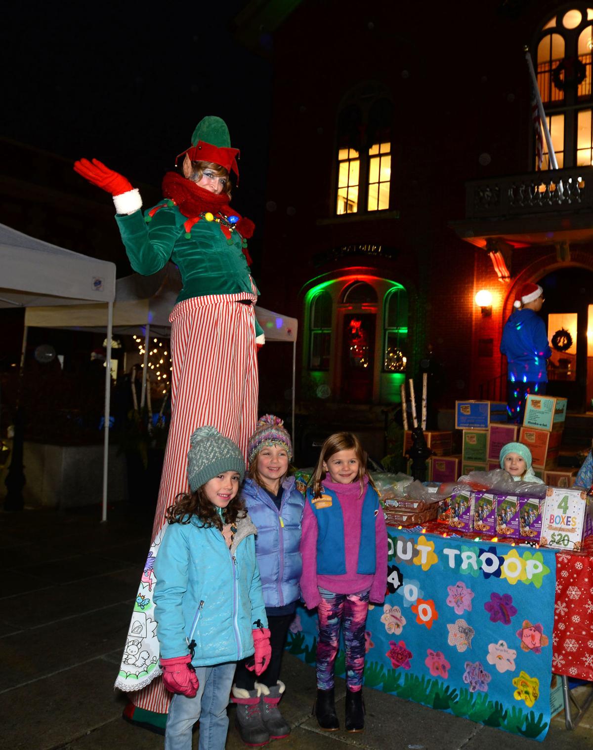 191213_AT_CRU_HOLIDAY HAPPENINGS_5.jpg