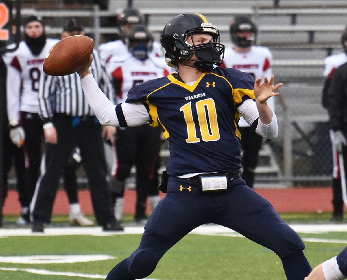 210415_ET_CRU_FOOTBALL_25.jpg