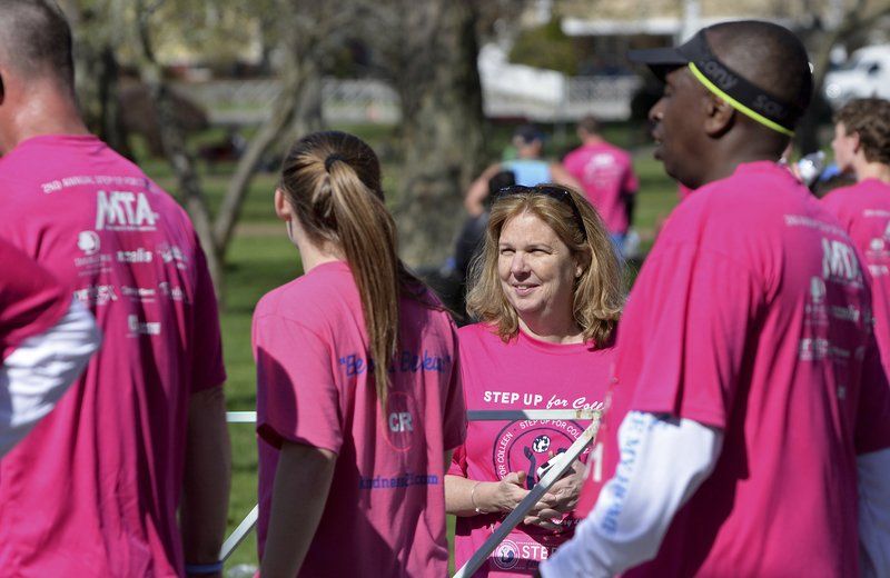 A Race To Remember; Thousands Step Up In A Pink Way To Honor Ritzer's ...