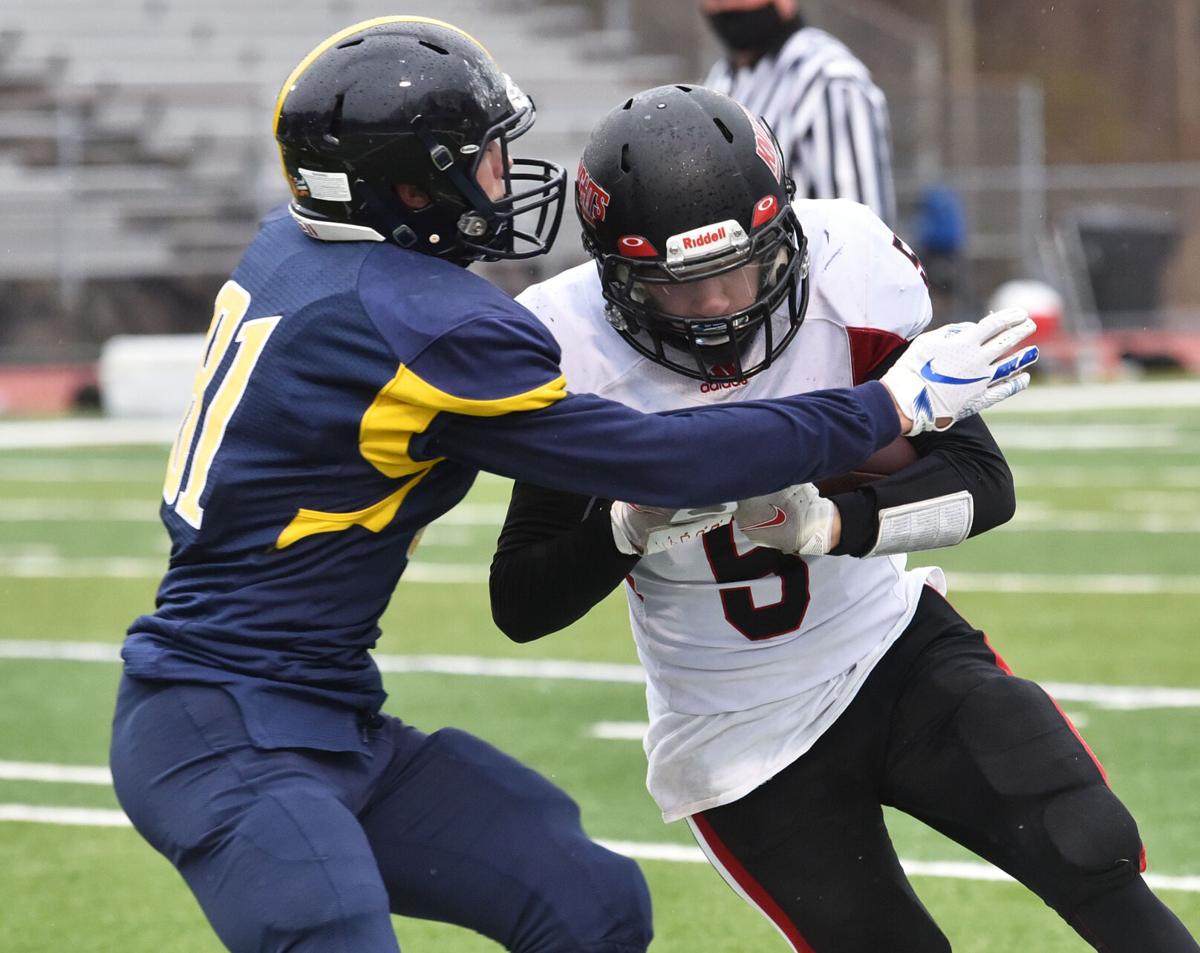 210415_ET_CRU_FOOTBALL_28.jpg