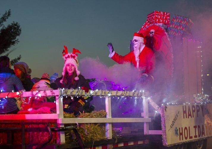 Santa Parade, treelighting draws thousands Local News