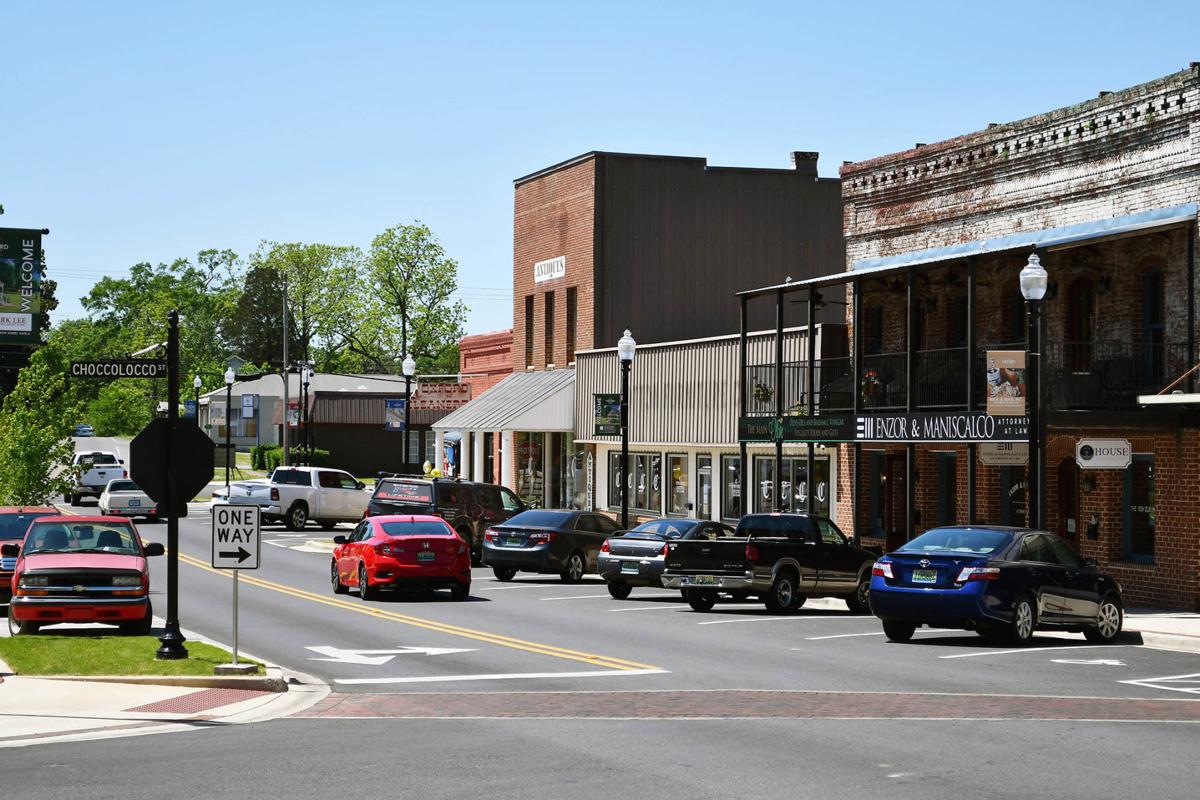 Shoppers indulge in Main Street commerce Oxford
