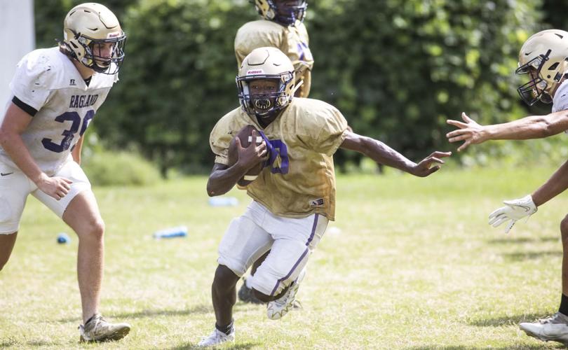 Photos Ragland getting ready Friday night football Slideshows