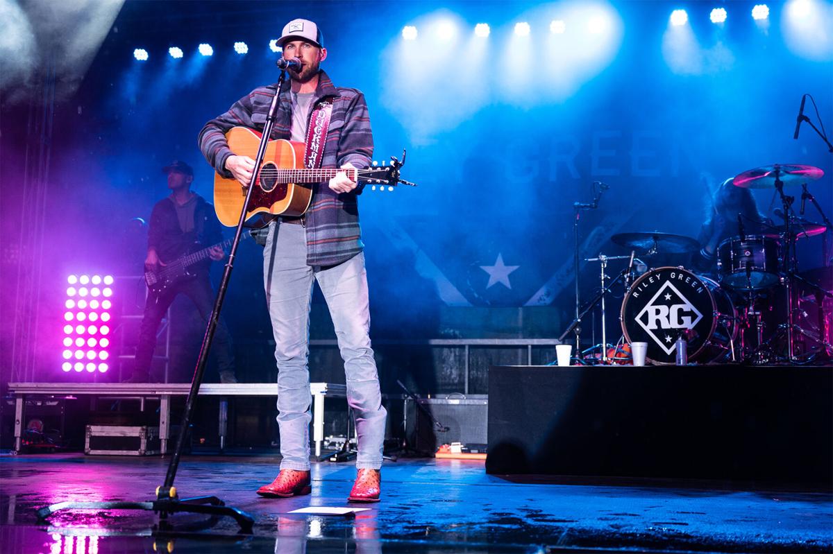 Country singer Riley Green to perform at Iron City as benefit for  Jacksonville tornado relief 