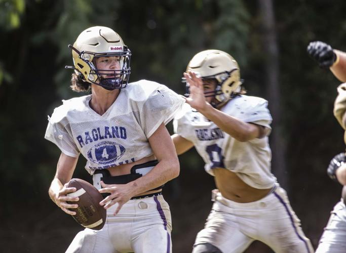 Photos Ragland getting ready Friday night football Slideshows